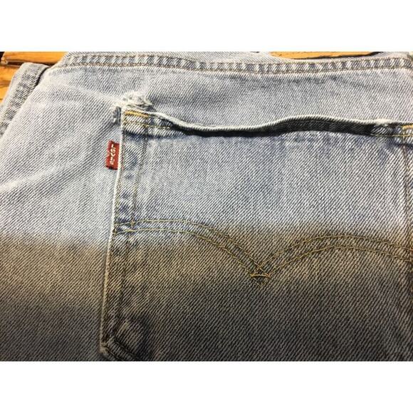 LEVIS 550 MEN SIZE 38x30 RELAXED FIT DISTRESSED DENIM BLUE JEANS - Picture 2 of 6